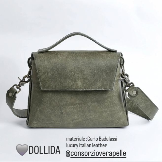 ▫️minimalismus ▫️ ručně šité kabelky z luxusní italské kůže v nadčasovém stylu v precizním vypracování s důrazem na detail...